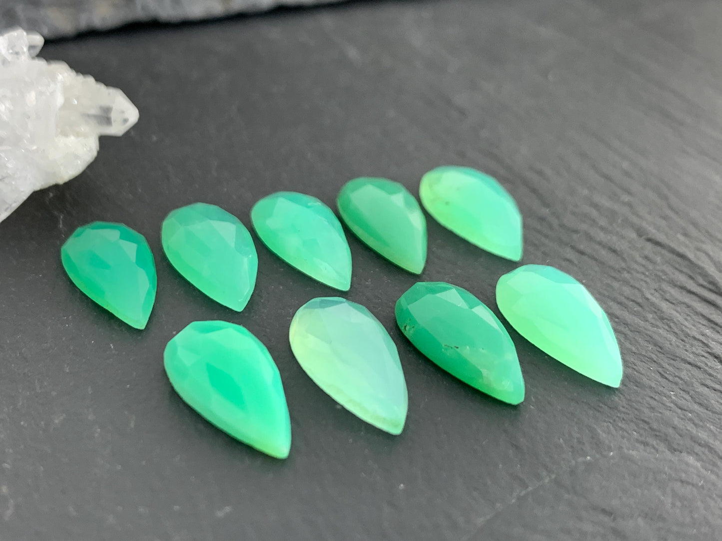 Faceted Chrysoprase pear 7x15mm cabochon