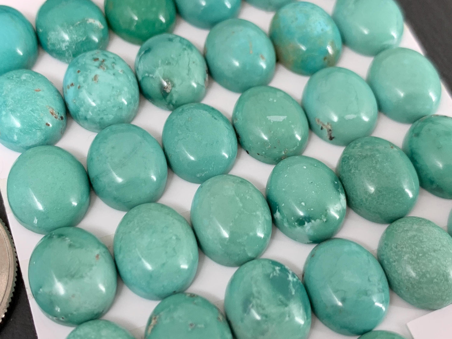 Turquoise oval 10x12mm cabochon - Calibrated cabochons