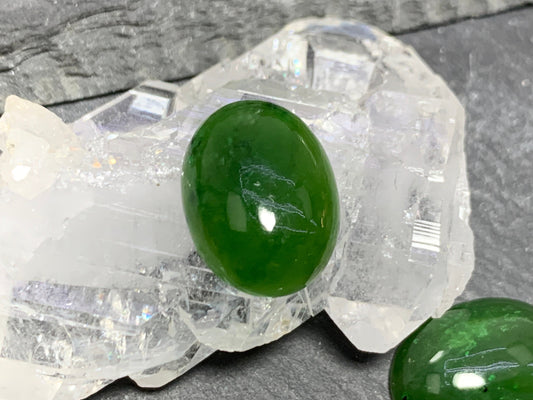 Jade cabochon 12x16mm - Calibrated cabochons
