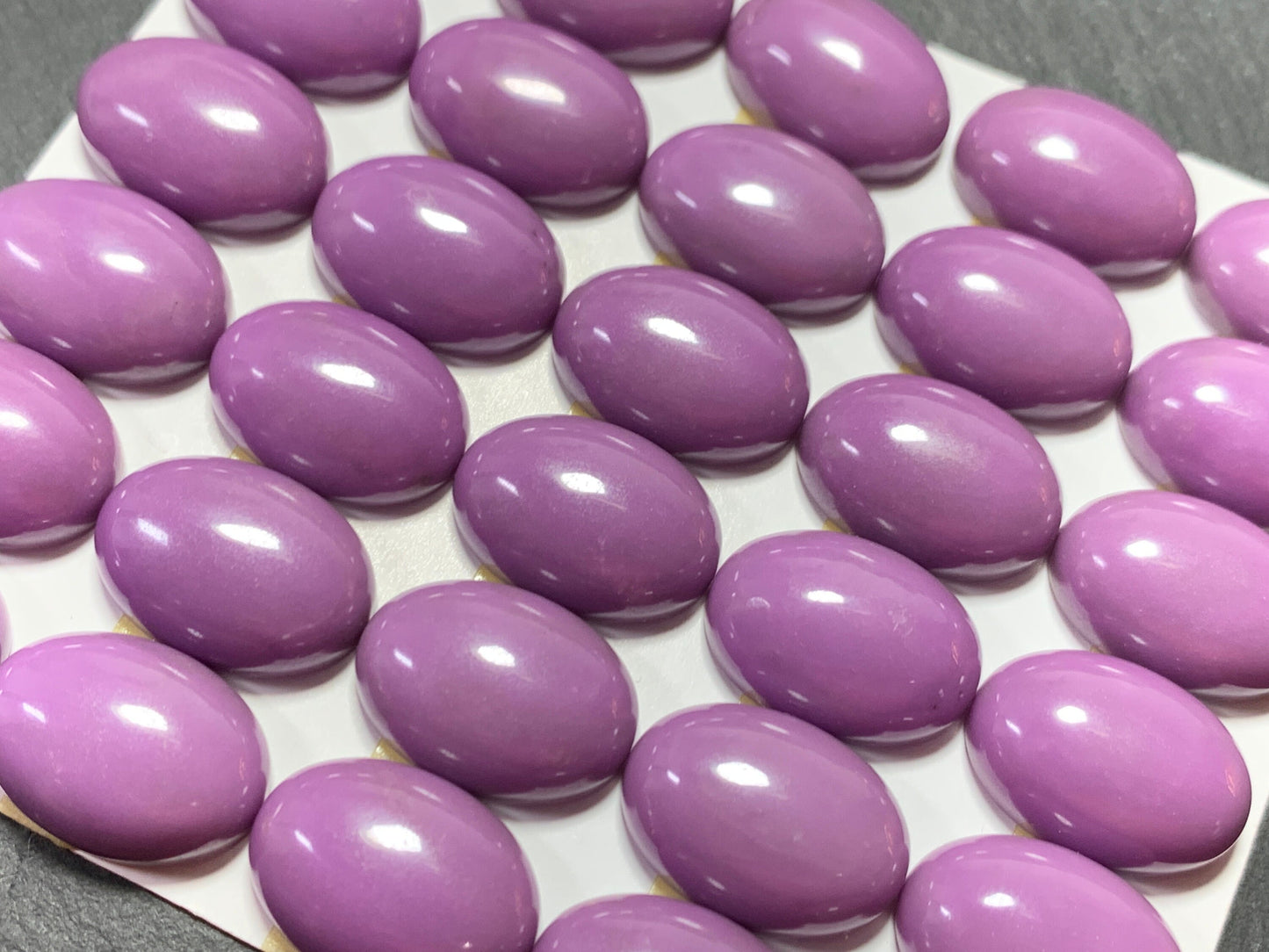 Phosphosiderite oval 13x18mm Cabochon - Calibrated cabochons