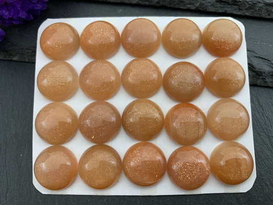 Gold Sunstone round 15mm cabochon - Calibrated cabochons