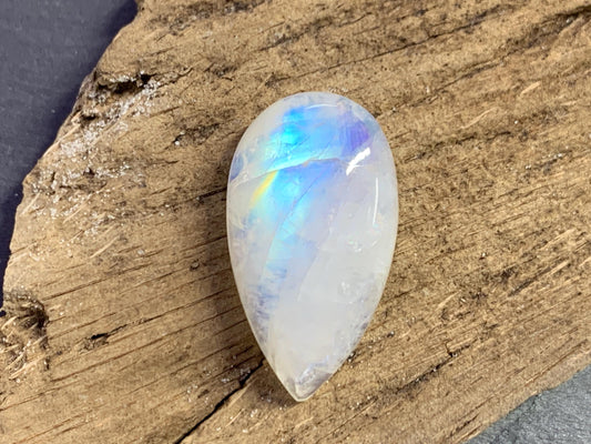 Rainbow Moonstone pear 27x16x8mm cabochon