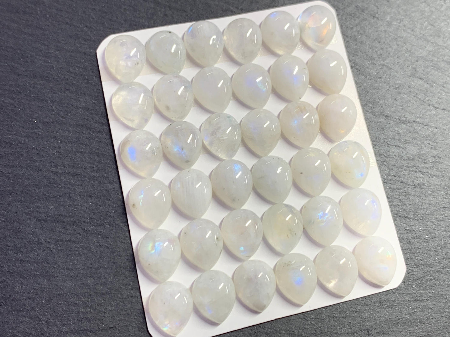 Rainbow Moonstone pear 10x12mm cabochon - Calibrated cabochons