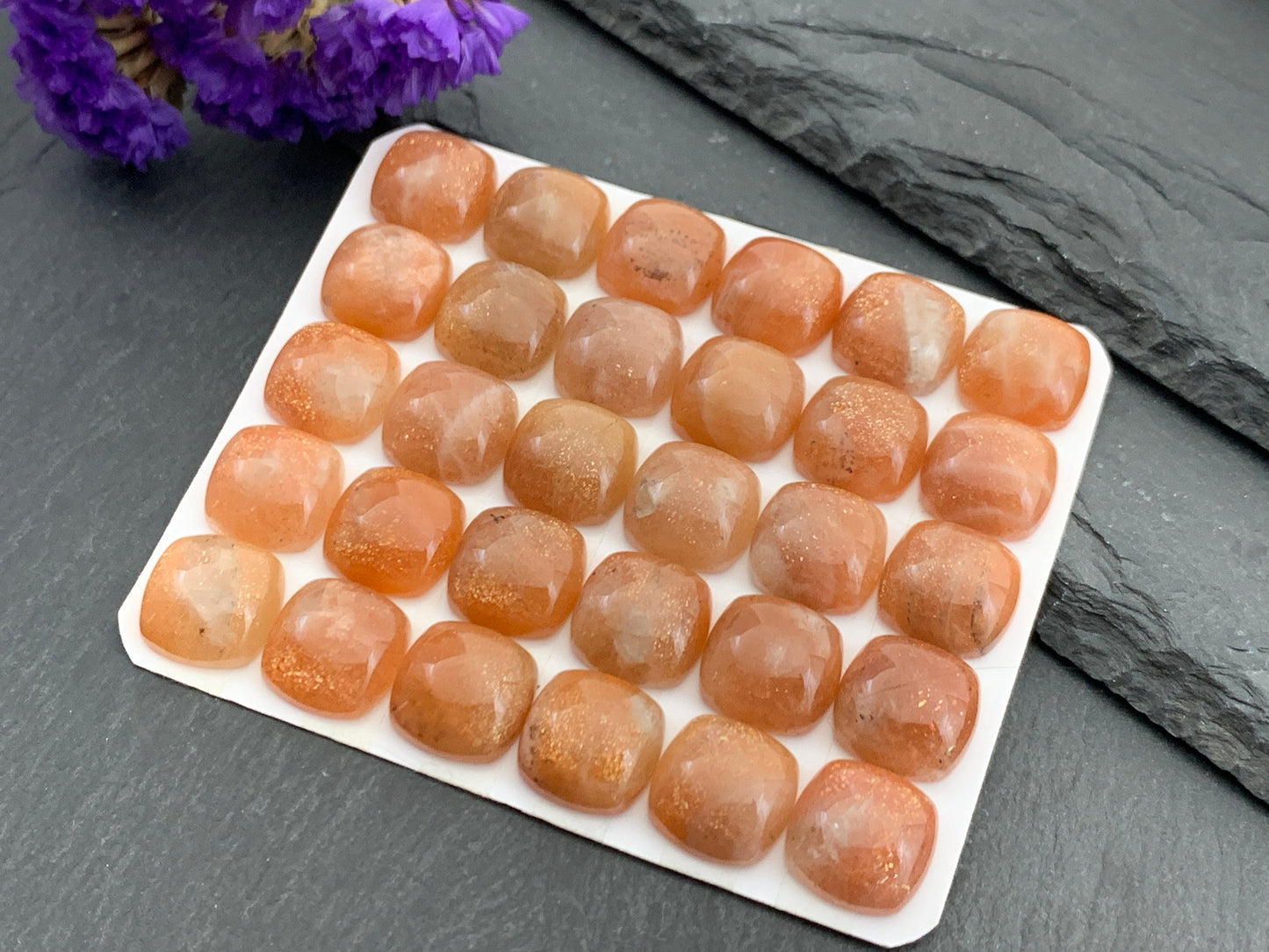 Goldsand Sunstone square cushion 12mm cabochon - Calibrated cabochons