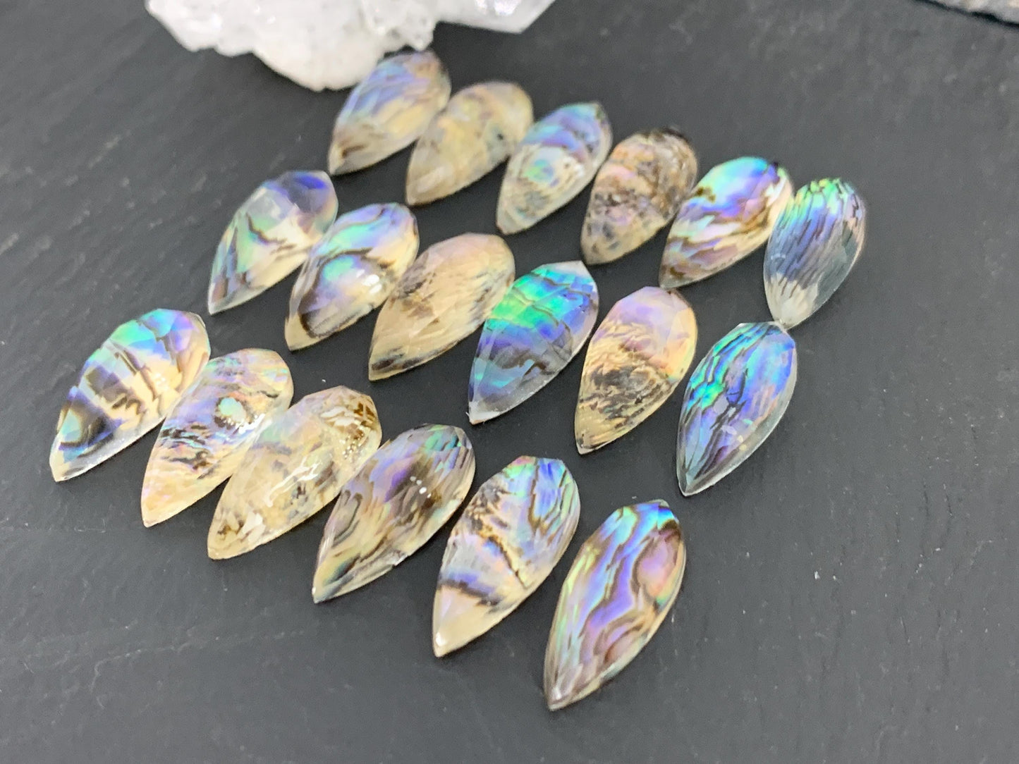 Faceted Abalone Crystal pear 8x20mm cabochon - Doublet cabochons