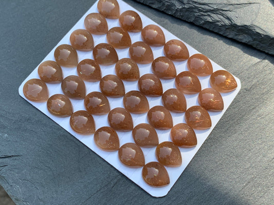 Goldsand Sunstone pear 10x12mm Cabochon - Calibrated cabochons