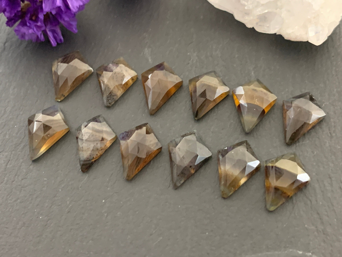 Faceted Montana Agate kite 10x14mm cabochon