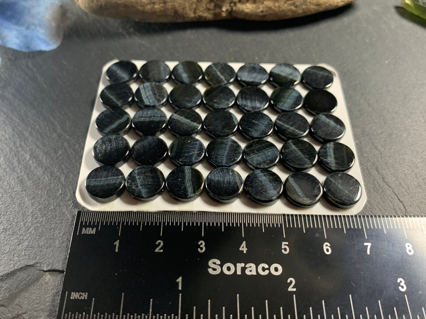 Flat Blue Tiger Eye round 10mm cabochon - Calibrated cabochons