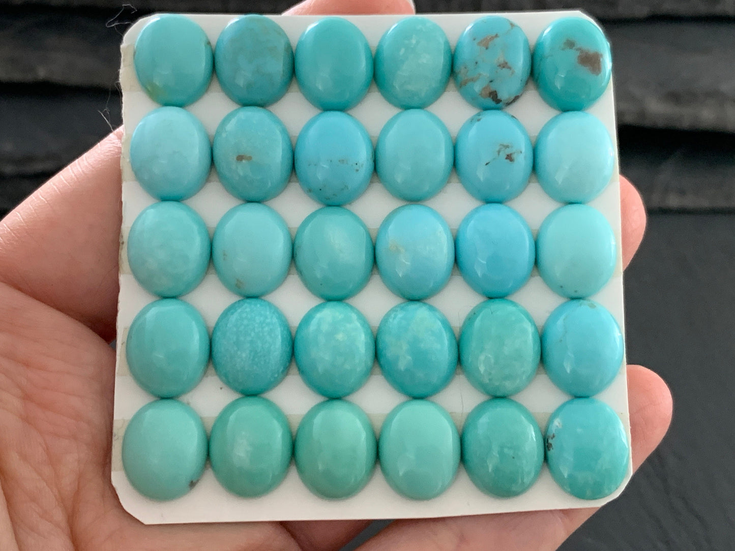 Turquoise oval 10x12mm cabochon/ X51
