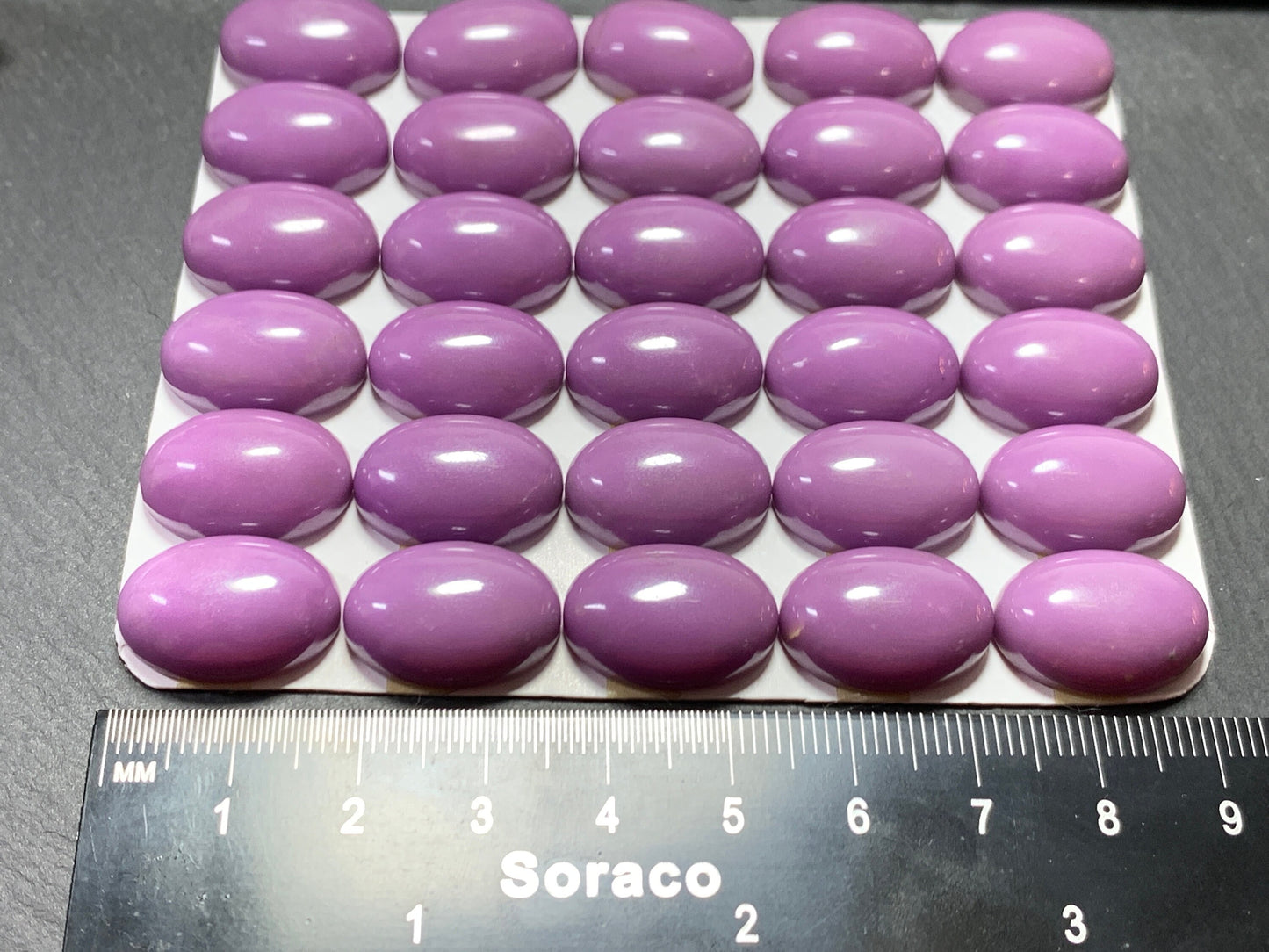 Phosphosiderite oval 13x18mm Cabochon - Calibrated cabochons