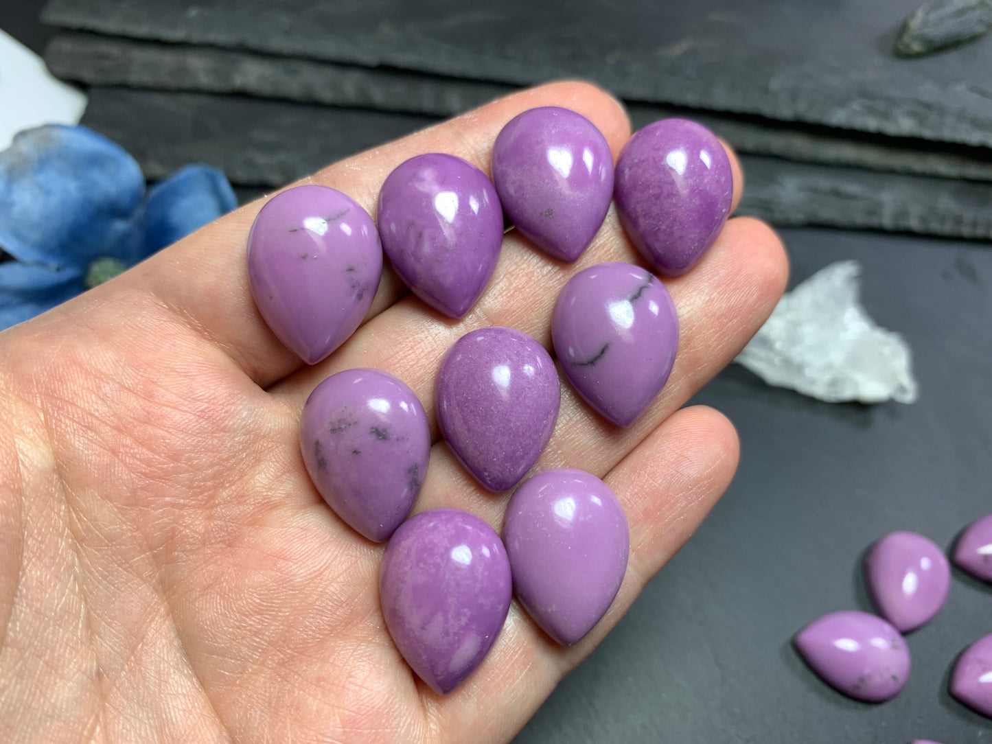 Phosphosiderite pear 15x20mm Cabochon - Calibrated cabochons