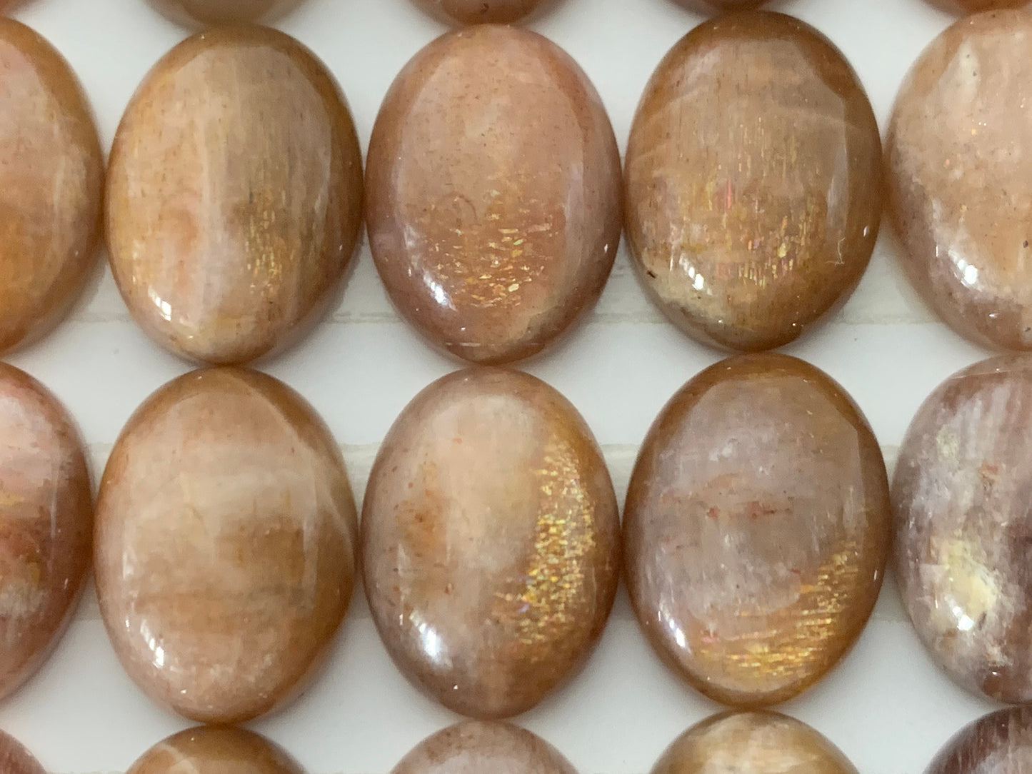 Gold Sunstone oval 12x16mm cabochon - Calibrated cabochons