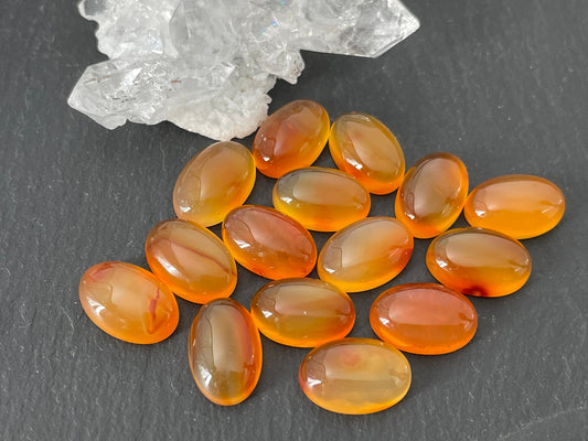 Carnelian oval 8x12mm cabochon - Calibrated cabochons