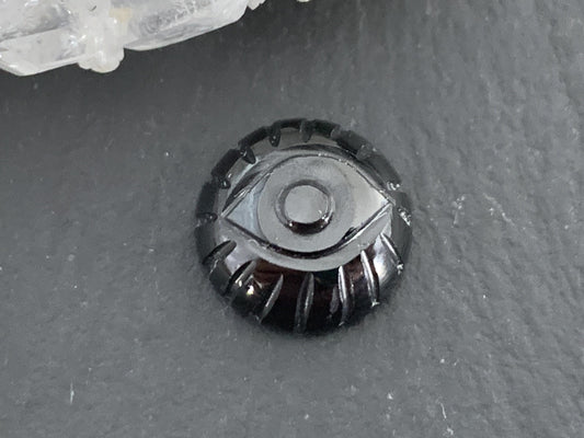Spinel Carved Eye round 10mm cabochon