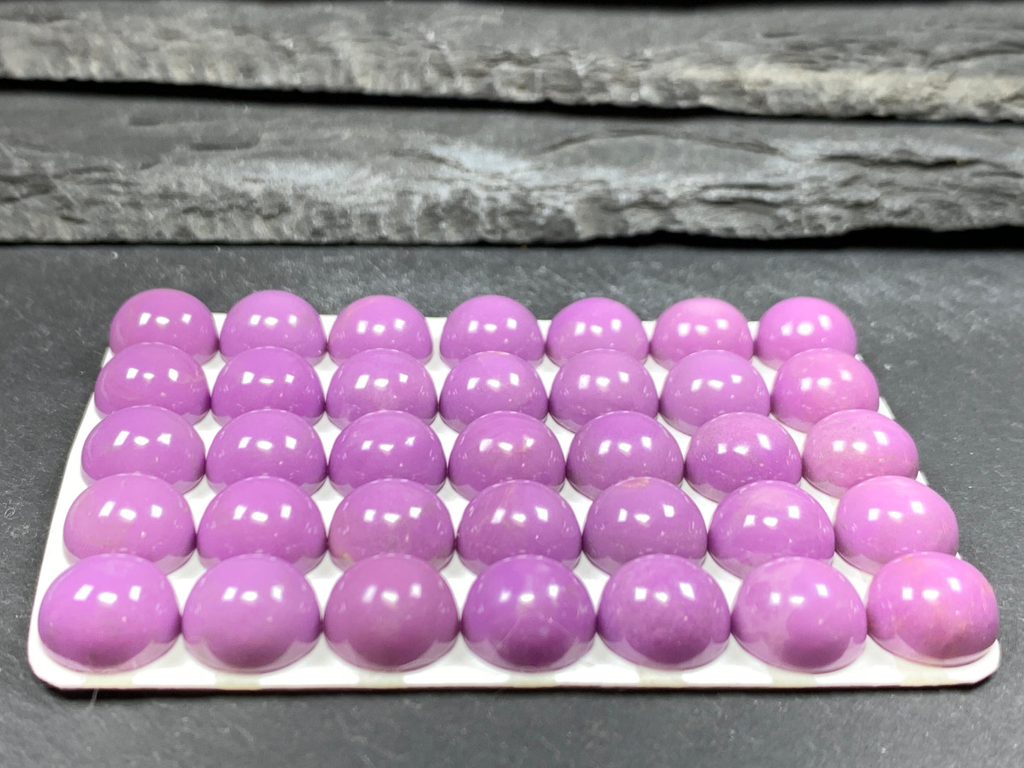 Phosphosiderite round 10mm cabochon - Calibrated cabochons