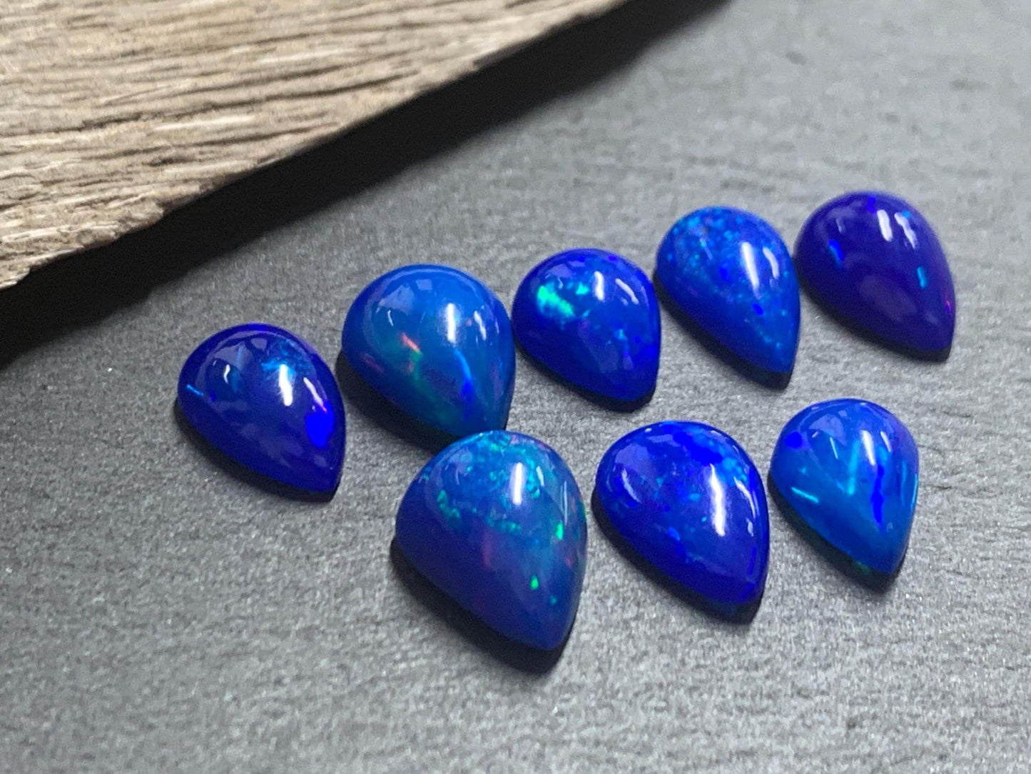 Ethiopian Opal pear 10-12mm long cabochon - Natural Opal smoked to blue color