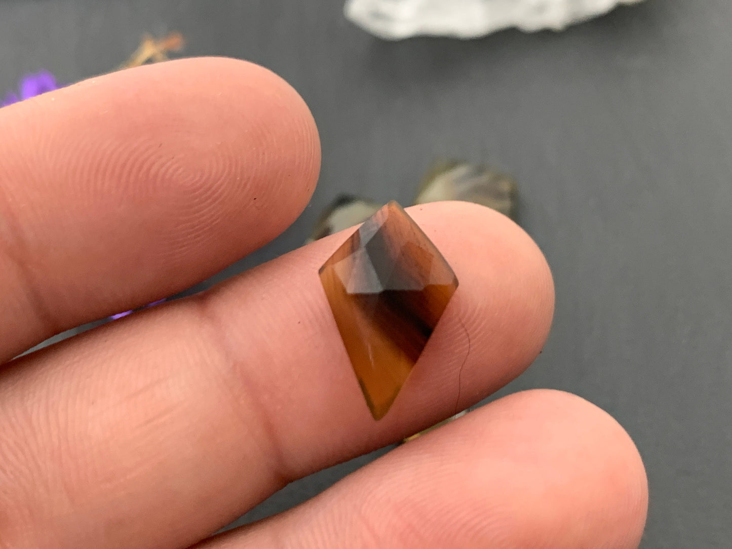 Faceted Montana Agate kite 10-12mm long cabochon