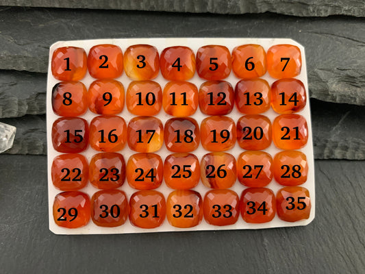 Faceted Carnelian square cushion 10mm cabochon - Calibrated cabochons