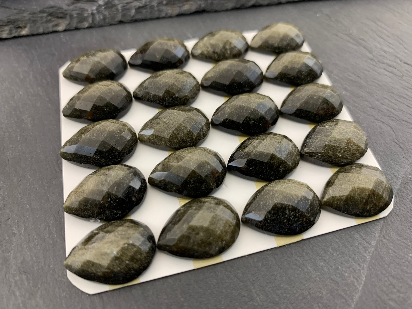 Faceted Gold Obsidian pear 13x18mm cabochon - Calibrated cabochons