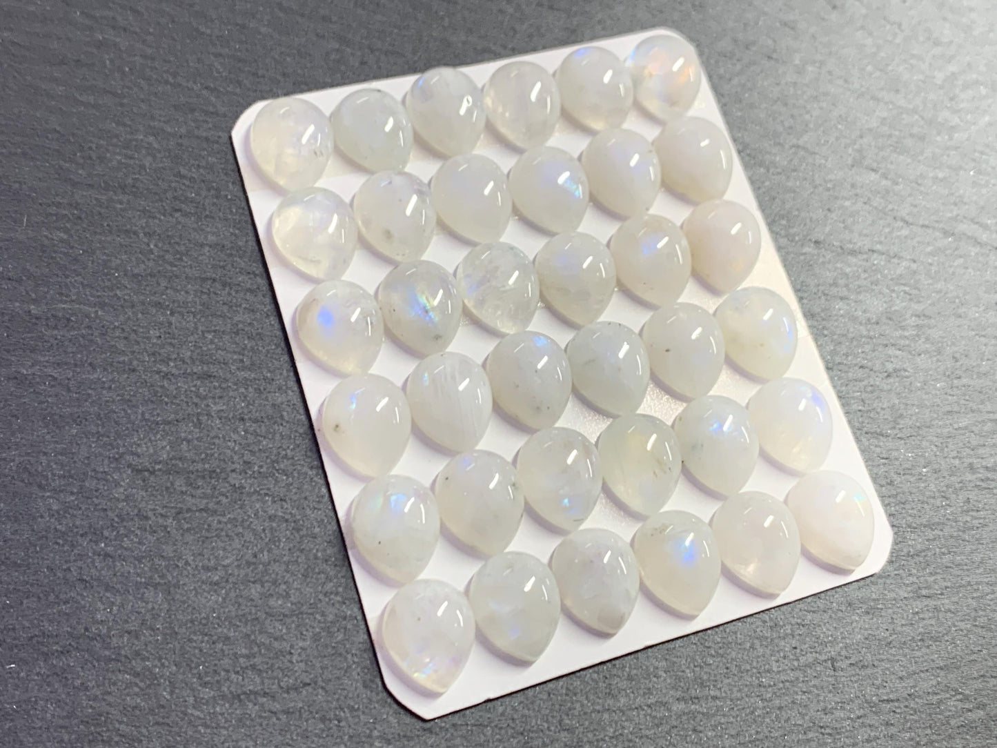 Rainbow Moonstone pear 10x12mm cabochon - Calibrated cabochons