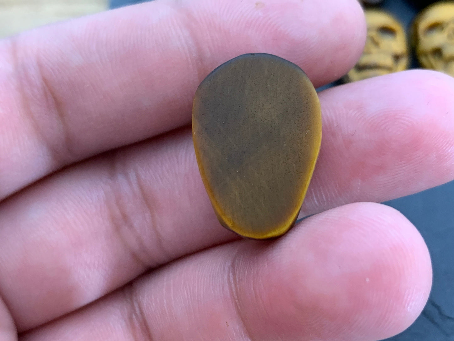 Tiger eye skull 15x22mm cabochon
