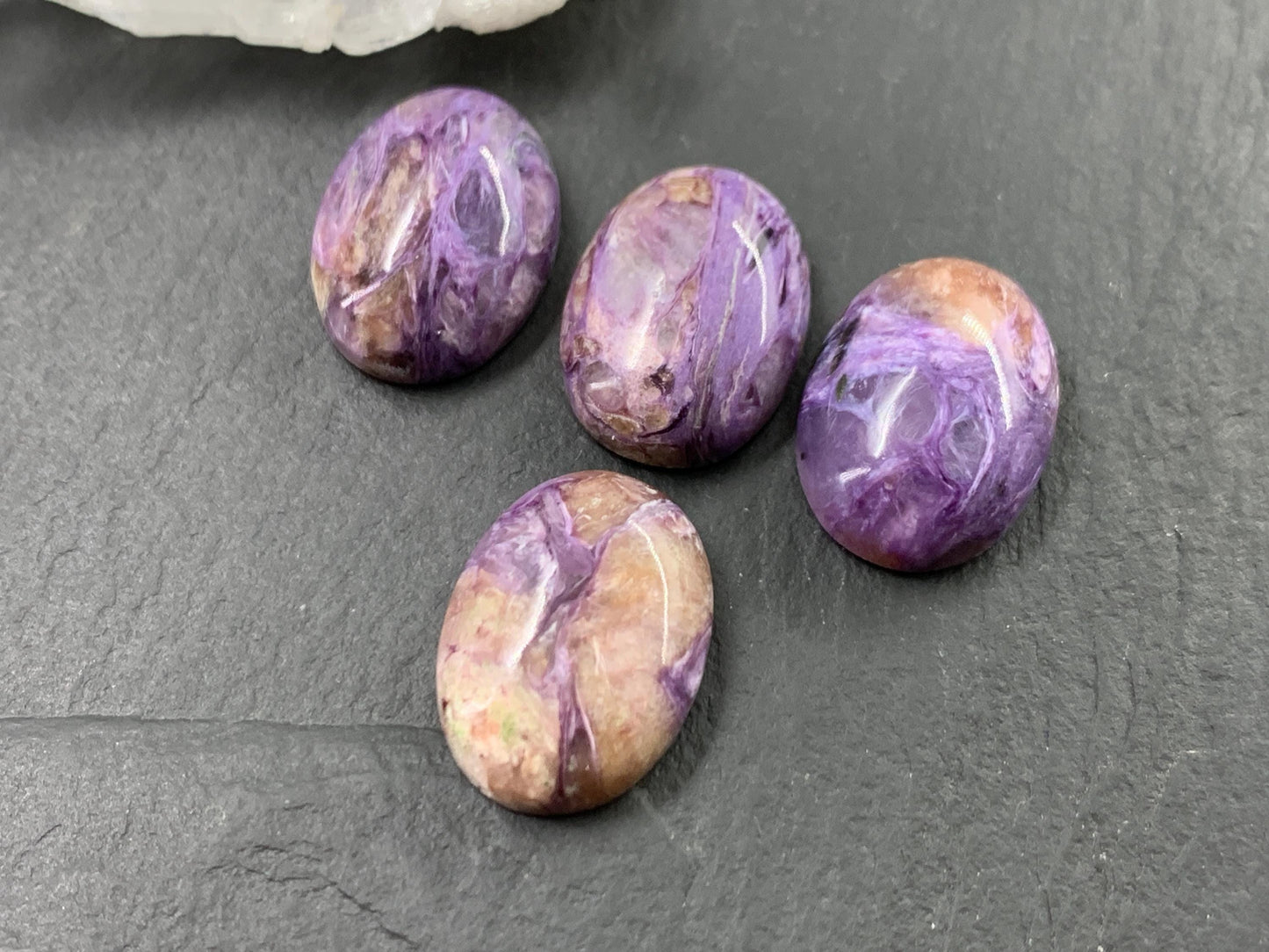 Charoite oval 13x18mm cabochon