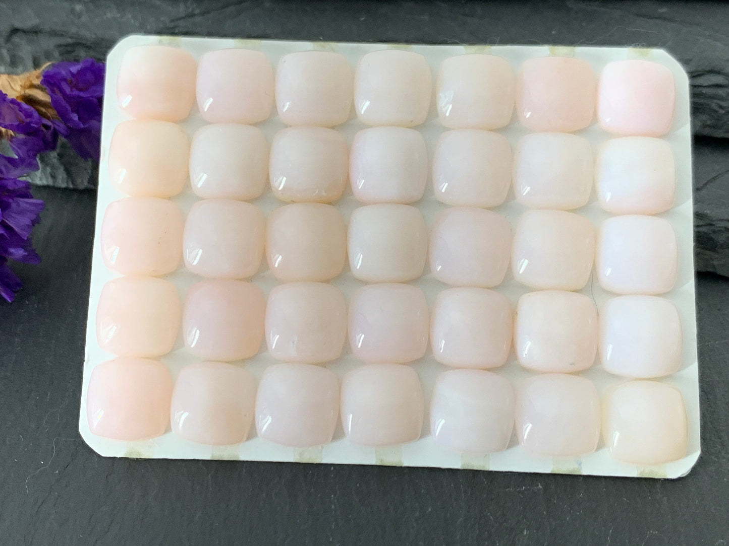 Pink Opal square cushion 10mm cabochon - Calibrated cabochons      e