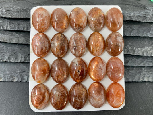 Sunstone oval 13x18mm cabochon - Calibrated cabochons