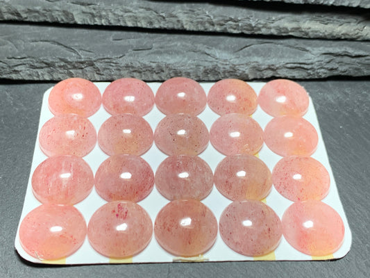 Strawberry Quartz  round 18mm cabochon - Calibrated cabochons