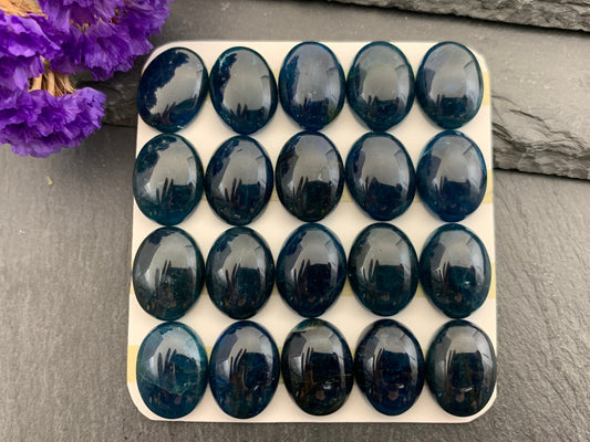 Blue Apatite oval 12x16mm cabochon - Calibrated cabochons