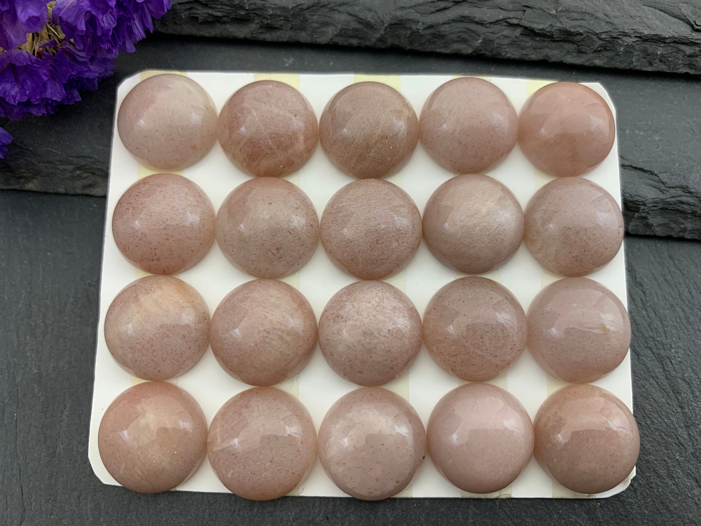Pink Moonstone round 15mm cabochon - Calibrated cabochons
