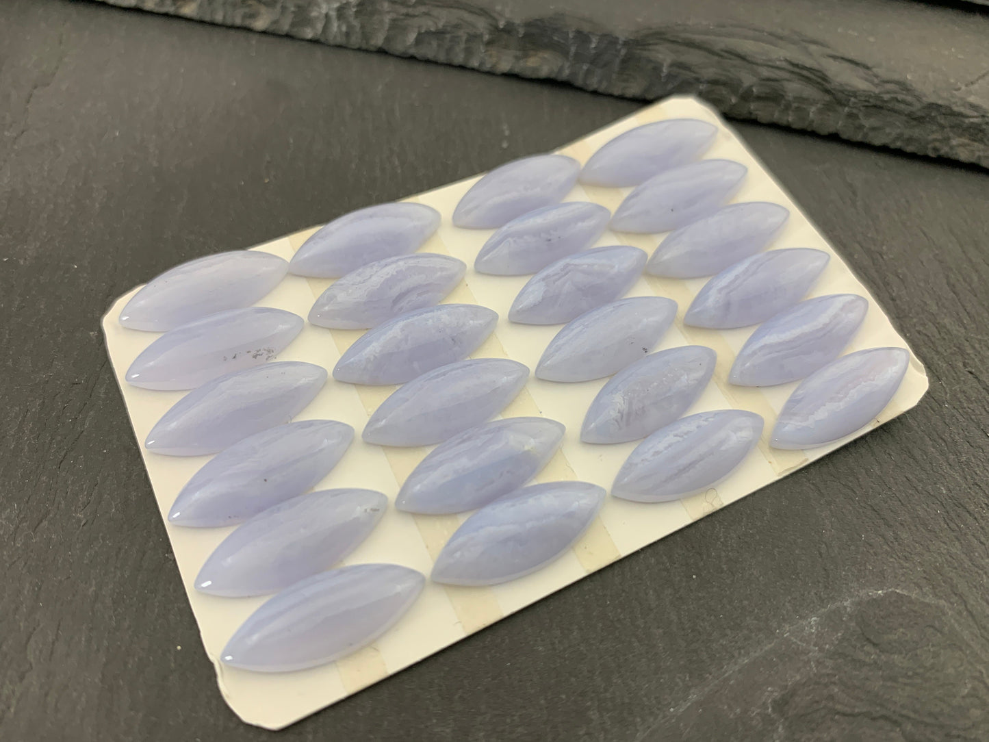 Blue Lace Agate marquise 8x20mm cabochon - Calibrated cabochons