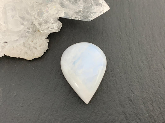 Rainbow Moonstone pear 14x19x6mm cabochon