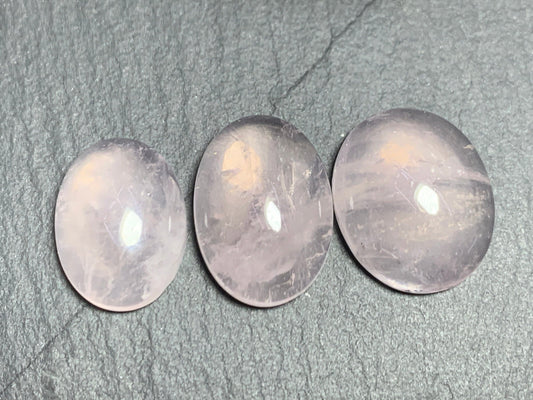 Rose Quartz oval cabochon - Calibrated cabochons