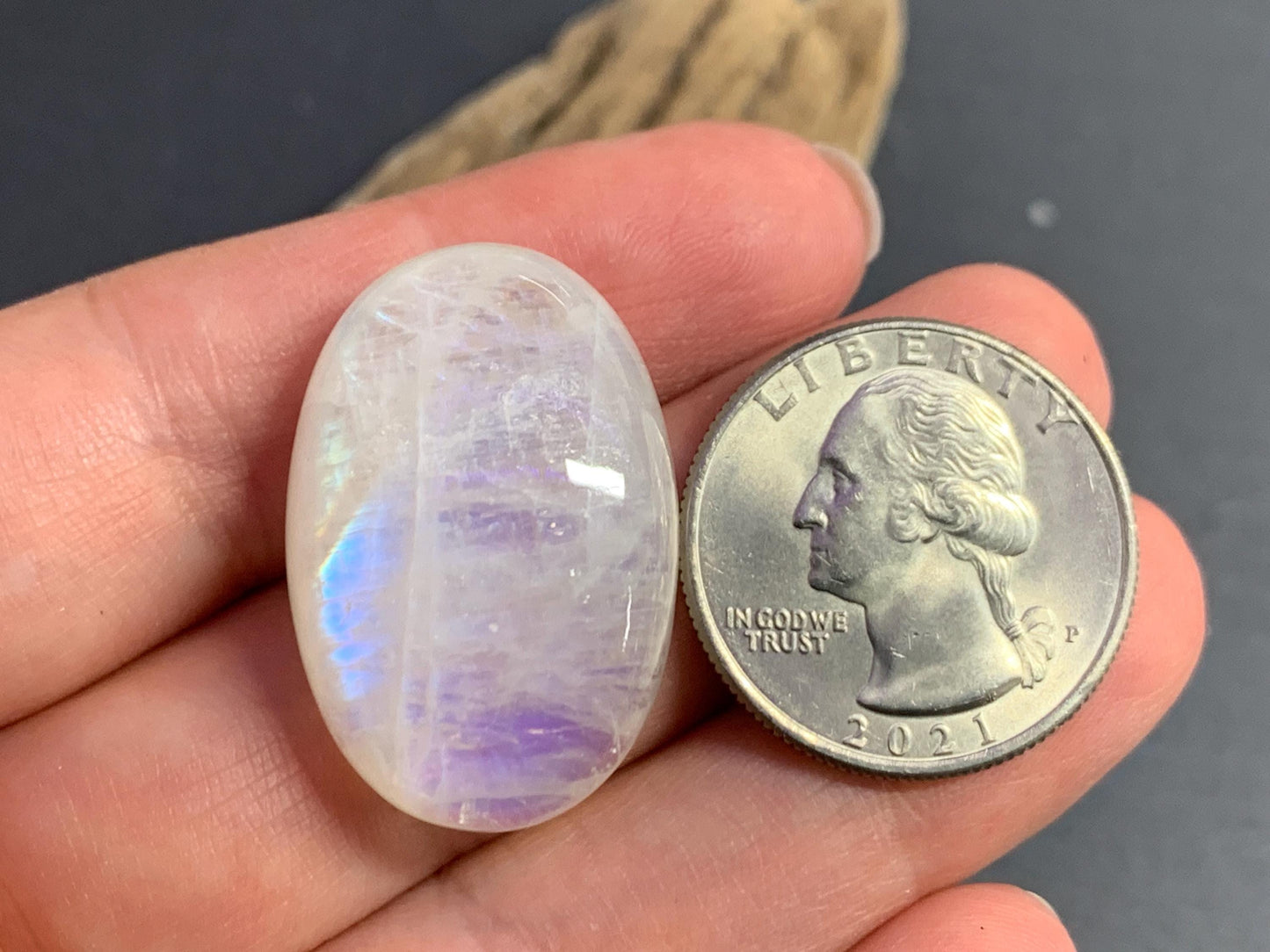 Rainbow Moonstone cabochon 29x20x9mm