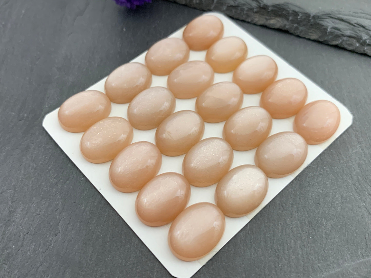 Peach Moonstone oval 12x16mm cabochon - Calibrated cabochons