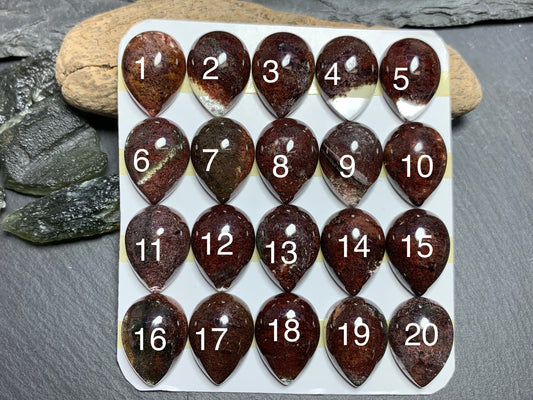 Green Phantom Crystal pear 15x20mm cabochon - Calibrated cabochons