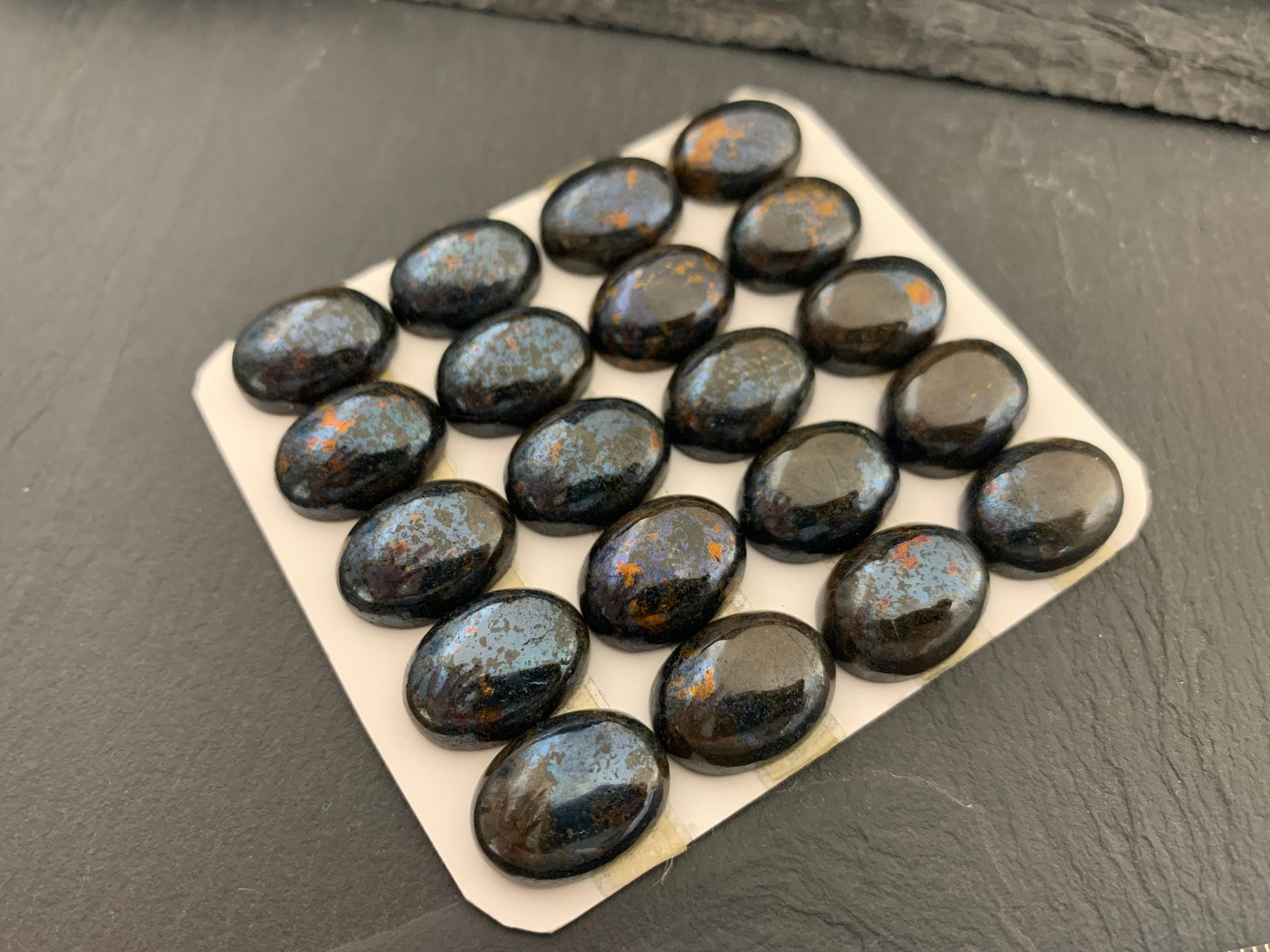 Blue Chalcopyrite oval 12x16mm cabochon - Calibrated cabochons