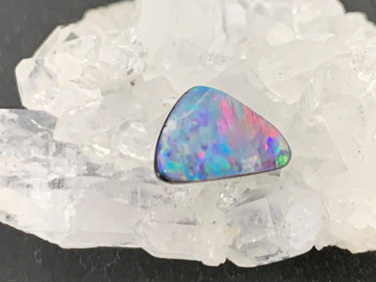 Australian Opal doublet 6x9x3.5mm cabochon