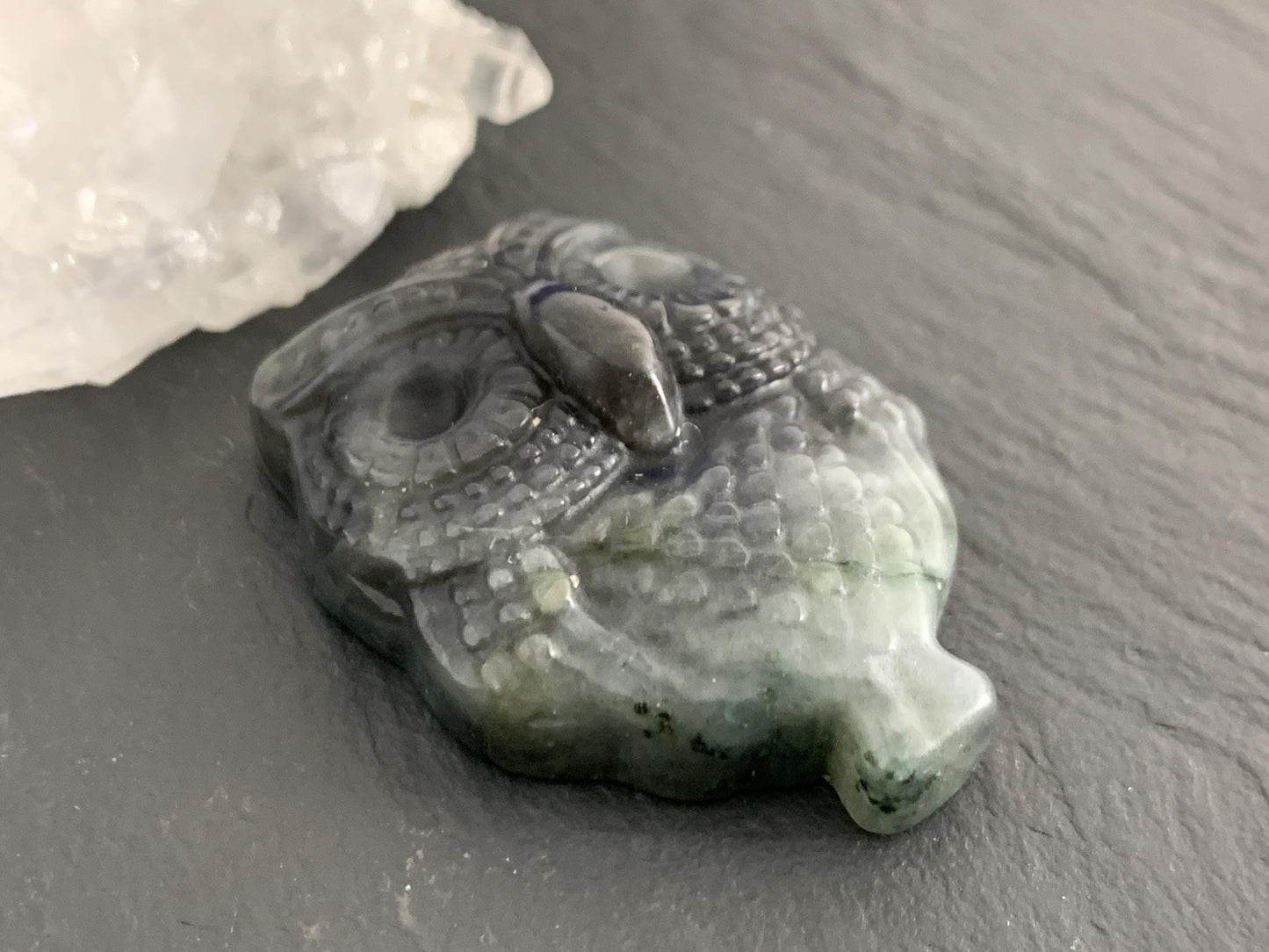 Labradorite owl 27x37mm cabochon carving