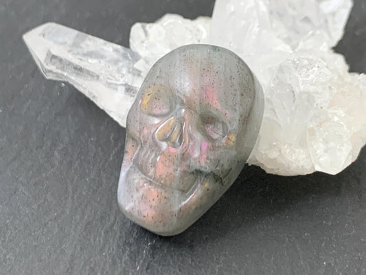 Labradorite Skull Cabochon 14x22mm – Natural Green Stone Gemstone Carving