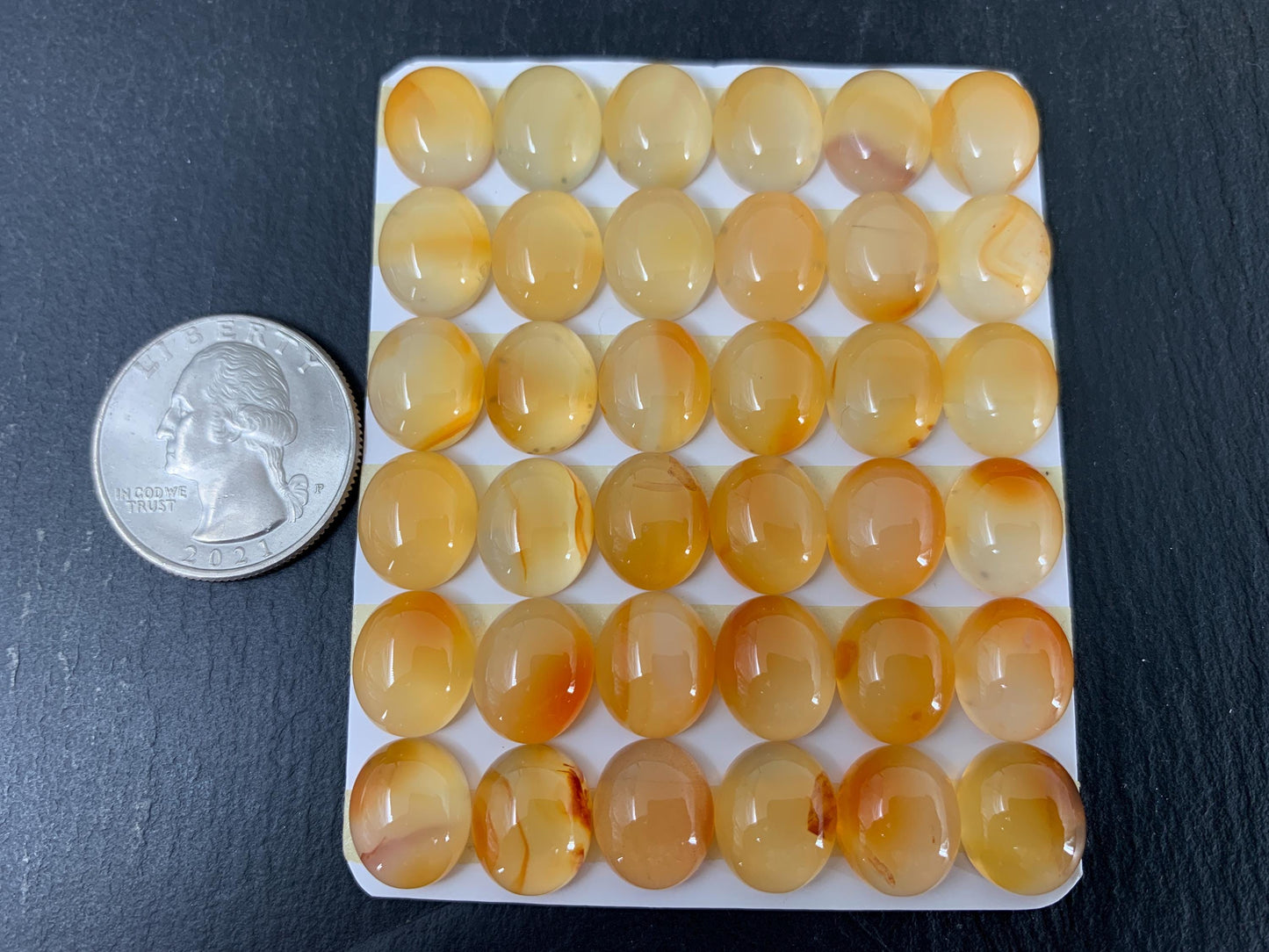 Carnelian oval 10x12mm cabochon - Calibrated cabochons