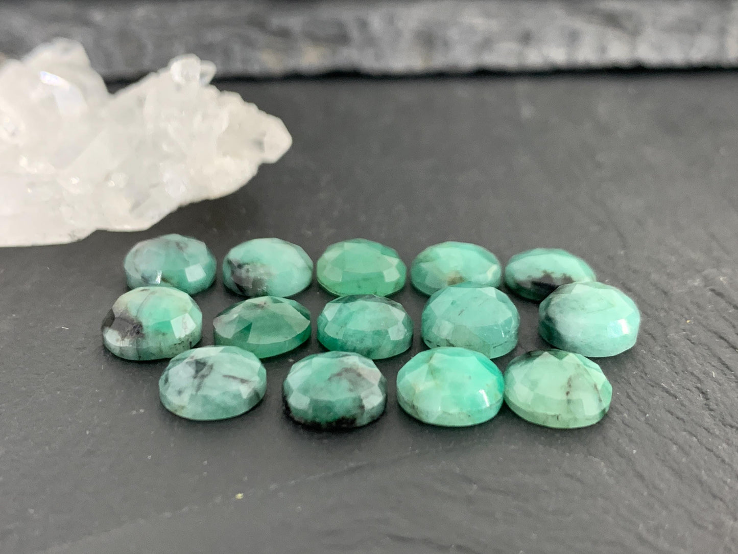 Faceted Emerald round 8mm cabochon