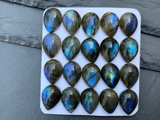 Labradorite pear 12x16mm cabochon - Calibrated Cabochons