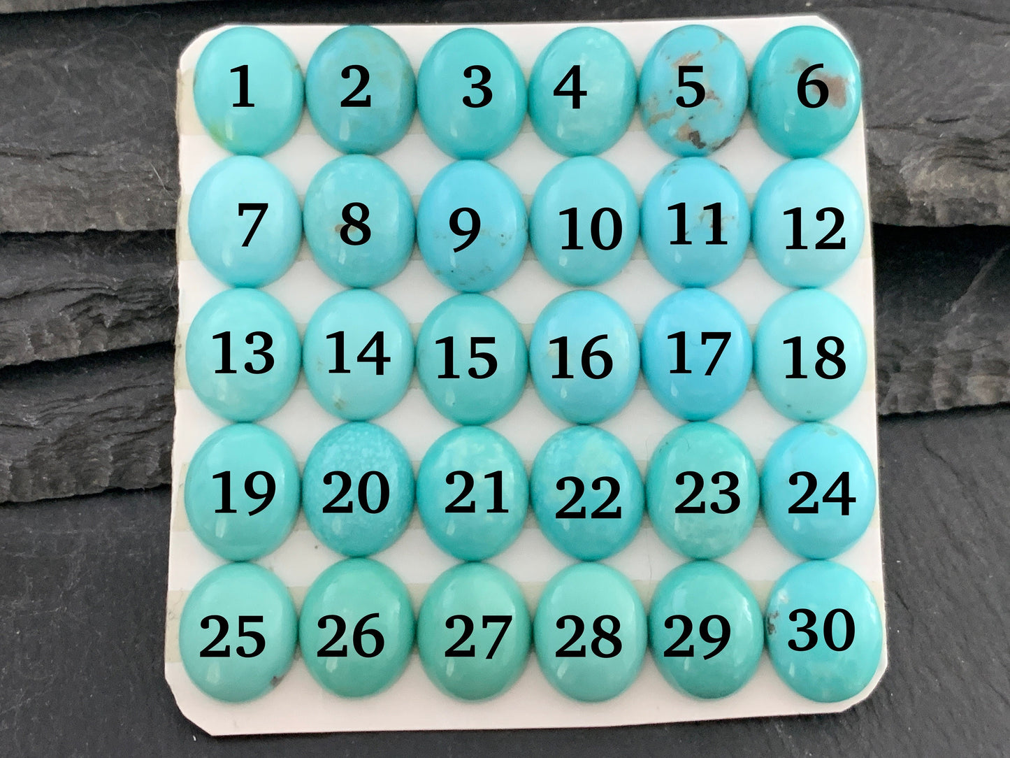 Turquoise oval 10x12mm cabochon/ X51