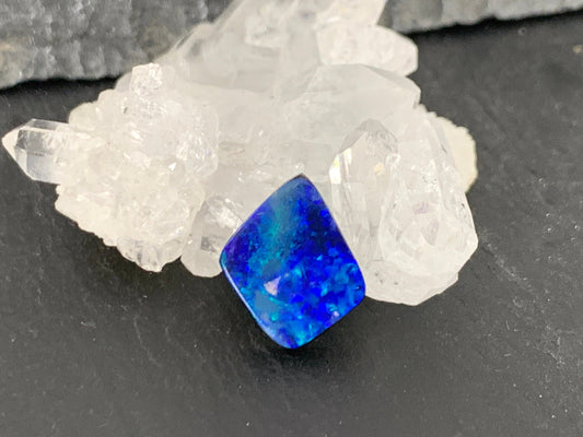 Australian Opal doublet 9x10x3mm cabochon