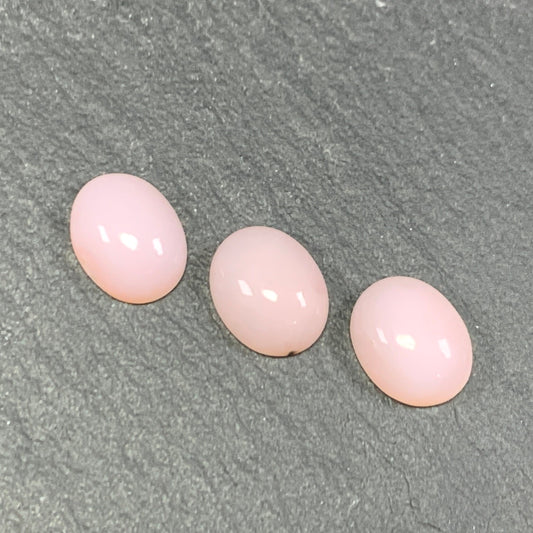Pink Opal oval 8x10mm cabochon - Calibrated cabochons