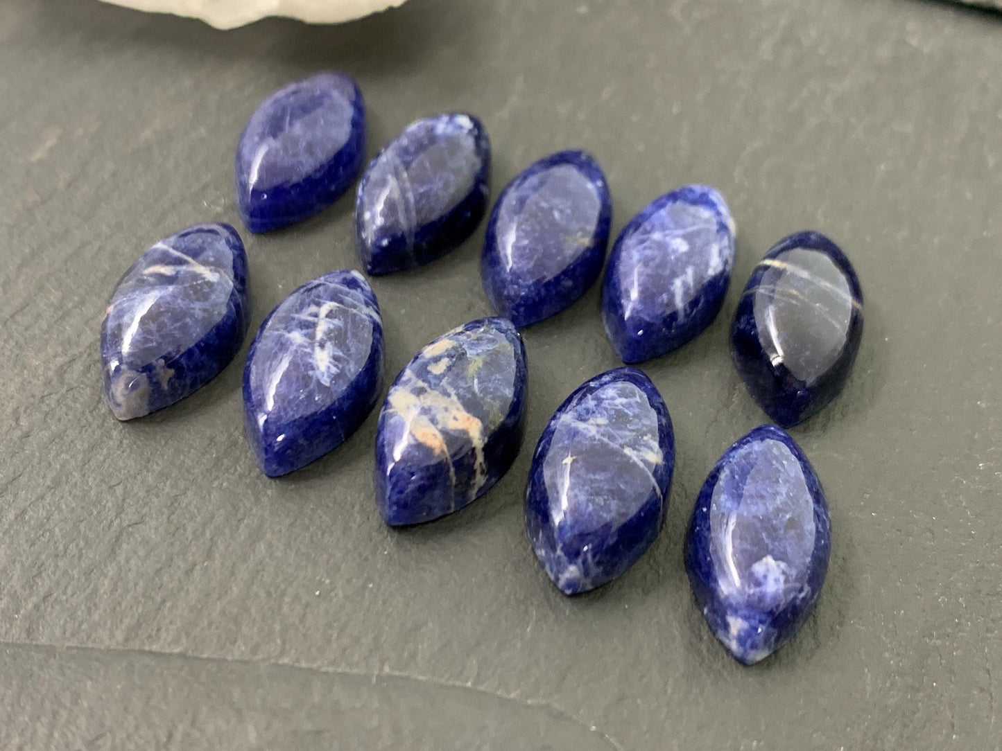 Sodalite marquise 9x18mm cabochon