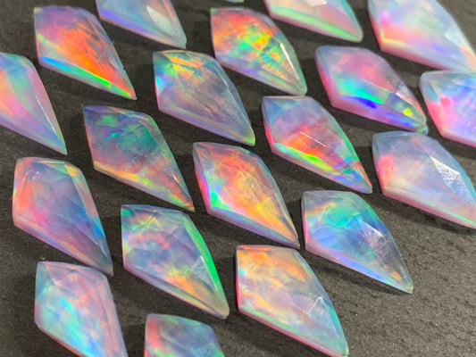 Faceted Aurora Opal kite 8x16mm cabochon - Doublet cabochons