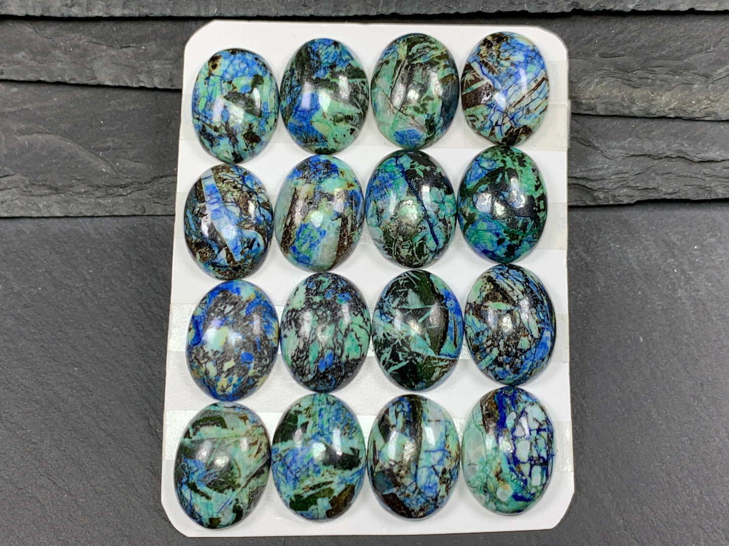 Azurite oval 15x20mm cabochon - Calibrated cabochons